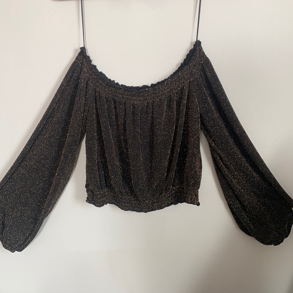 Divided Off the Shoulder Balloon Sleeve Top